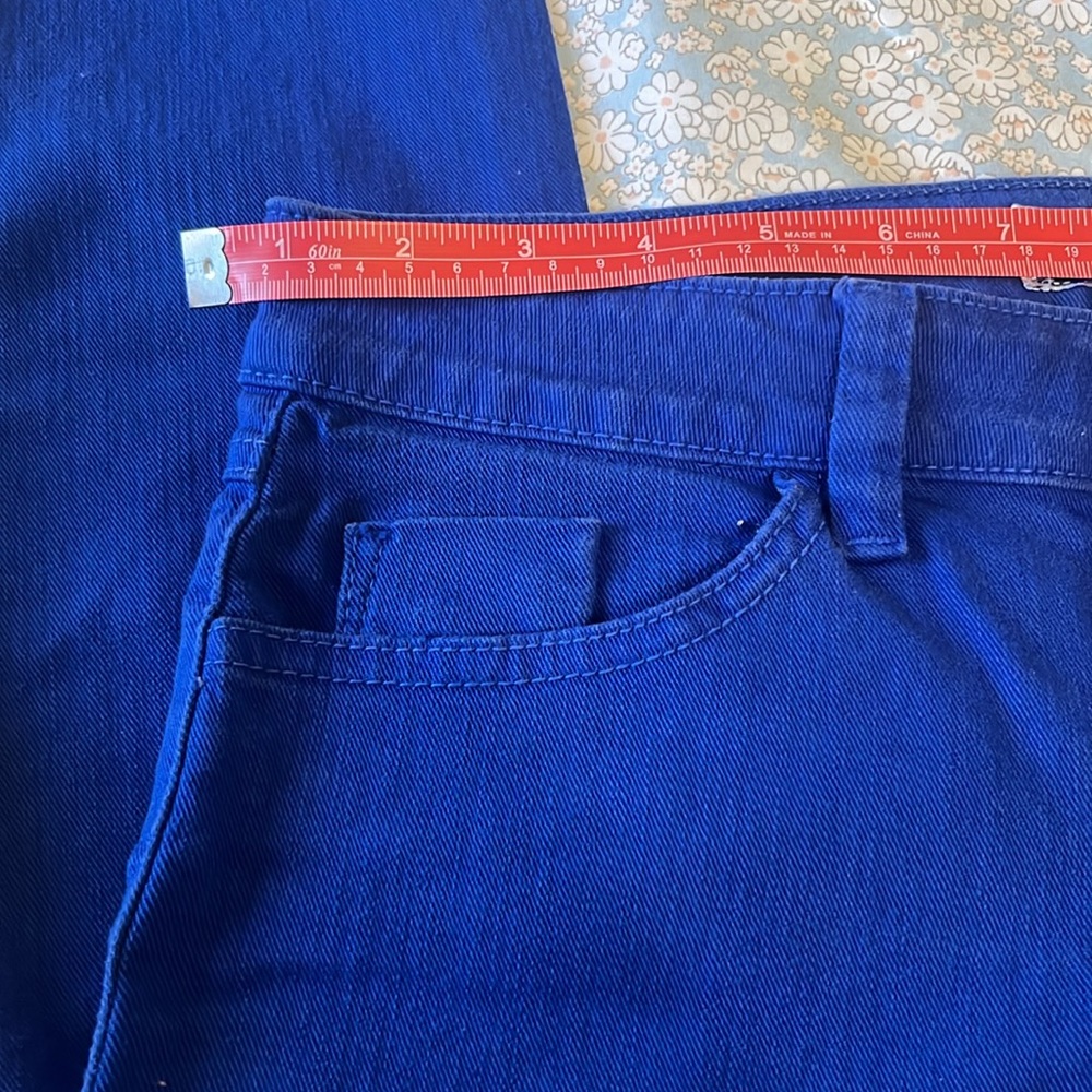 Authentic Guess Jean - Picture 9 of 12